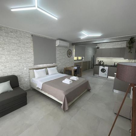 Markópoulon Avr Airport Deluxe Suites 6 מראה חיצוני תמונה