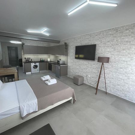 Markópoulon Avr Airport Deluxe Suites 6 מראה חיצוני תמונה