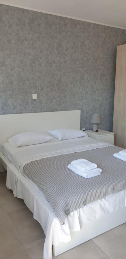 Markópoulon Avr Airport Deluxe Suites 6 מראה חיצוני תמונה